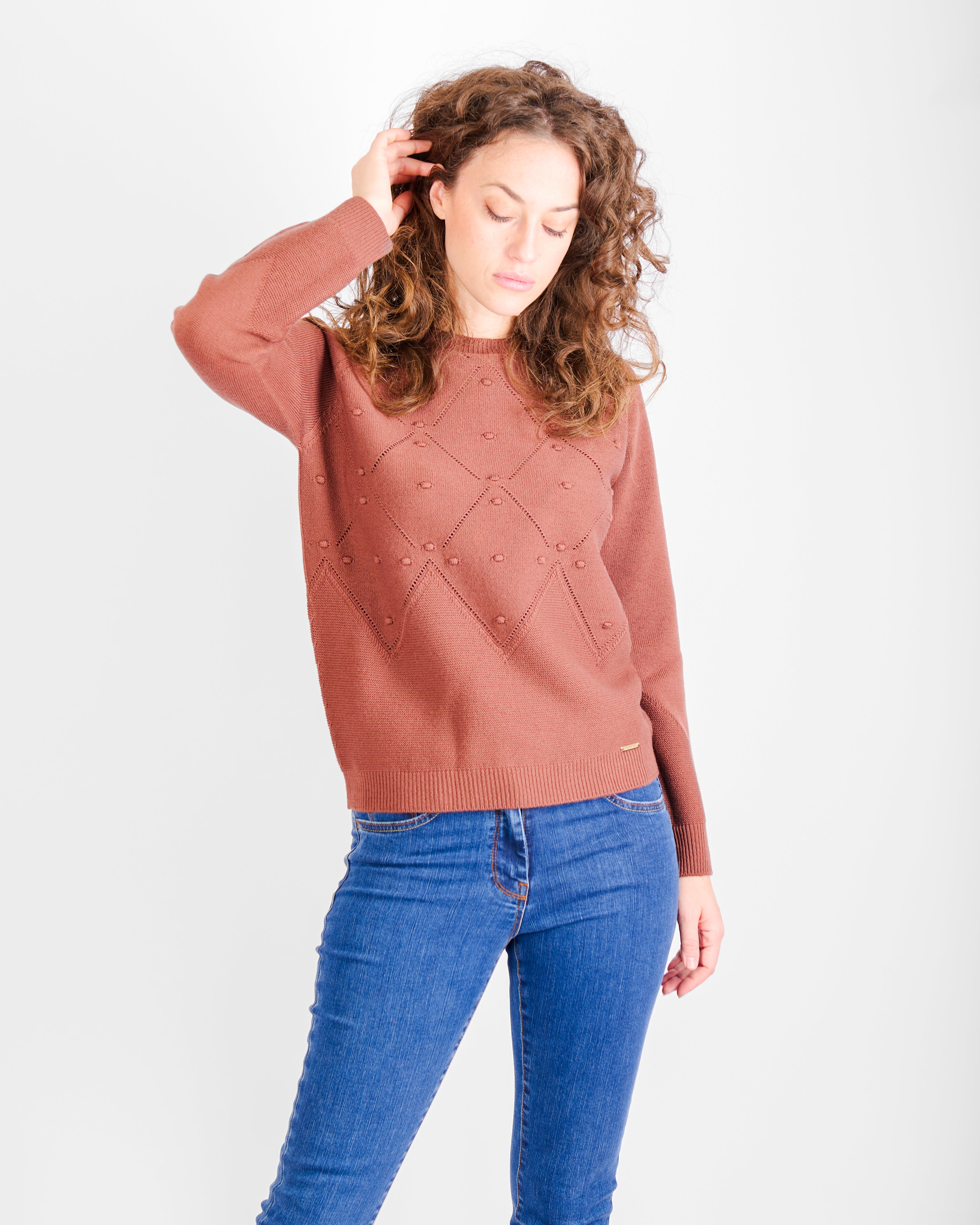 Girocollo motivi bugnetti pura lana Z9555