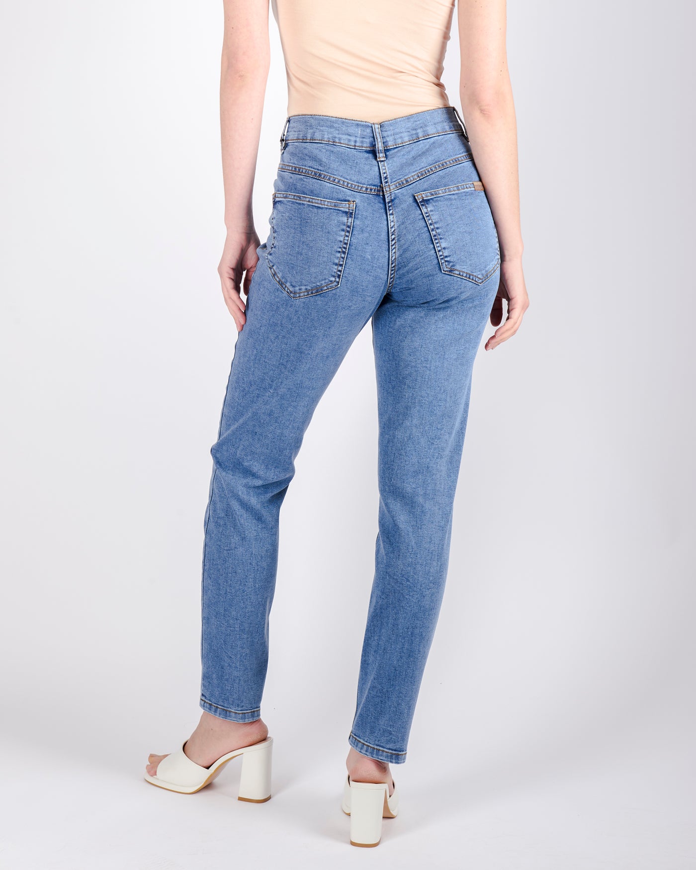 Carla Ferroni Pantalone Donna Modello 15400 | Maglina Fluida, Vita Elastica, Tasche Americane E Fondo A Zampa, Colore Unico