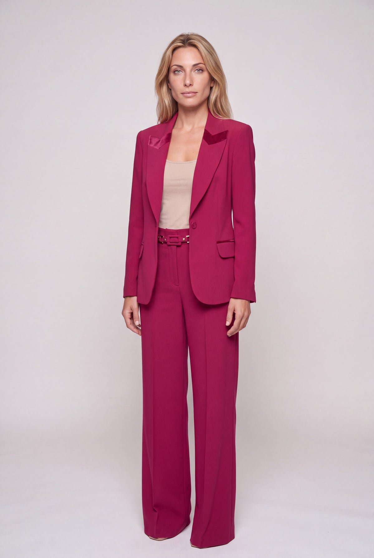 Pantalone palazzo donna color ciclamino a vita alta con dettaglio dorato sul girovita e gamba larga