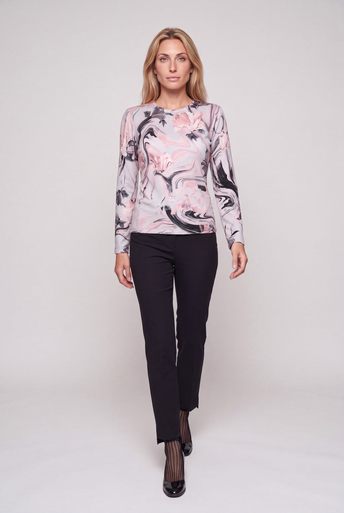 Maglia donna in viscosa Giorgio Valeri  a girocollo con stampa floreale rosa, grigia e nera, maniche lunghe