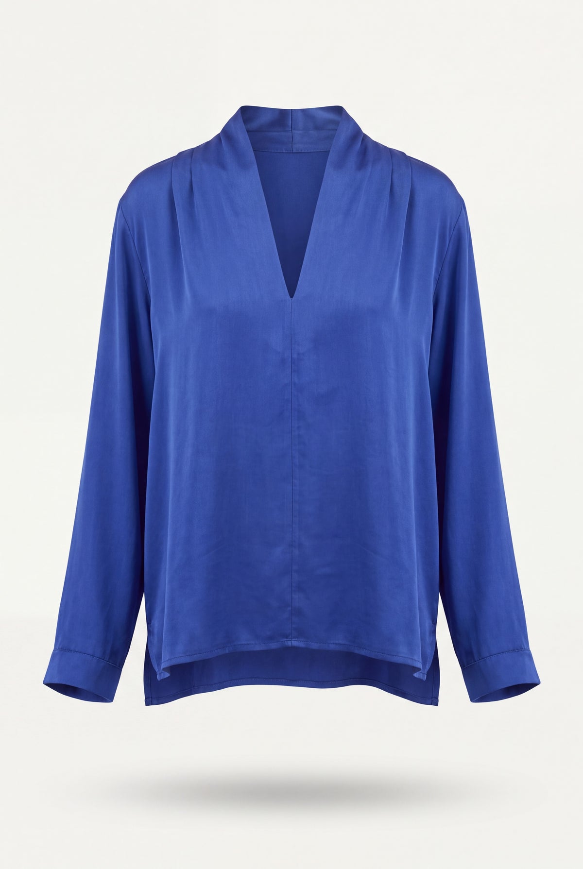 Blusa in raso blu inchiostro con scollo a V e pieghe sulle spalle, maniche lunghe