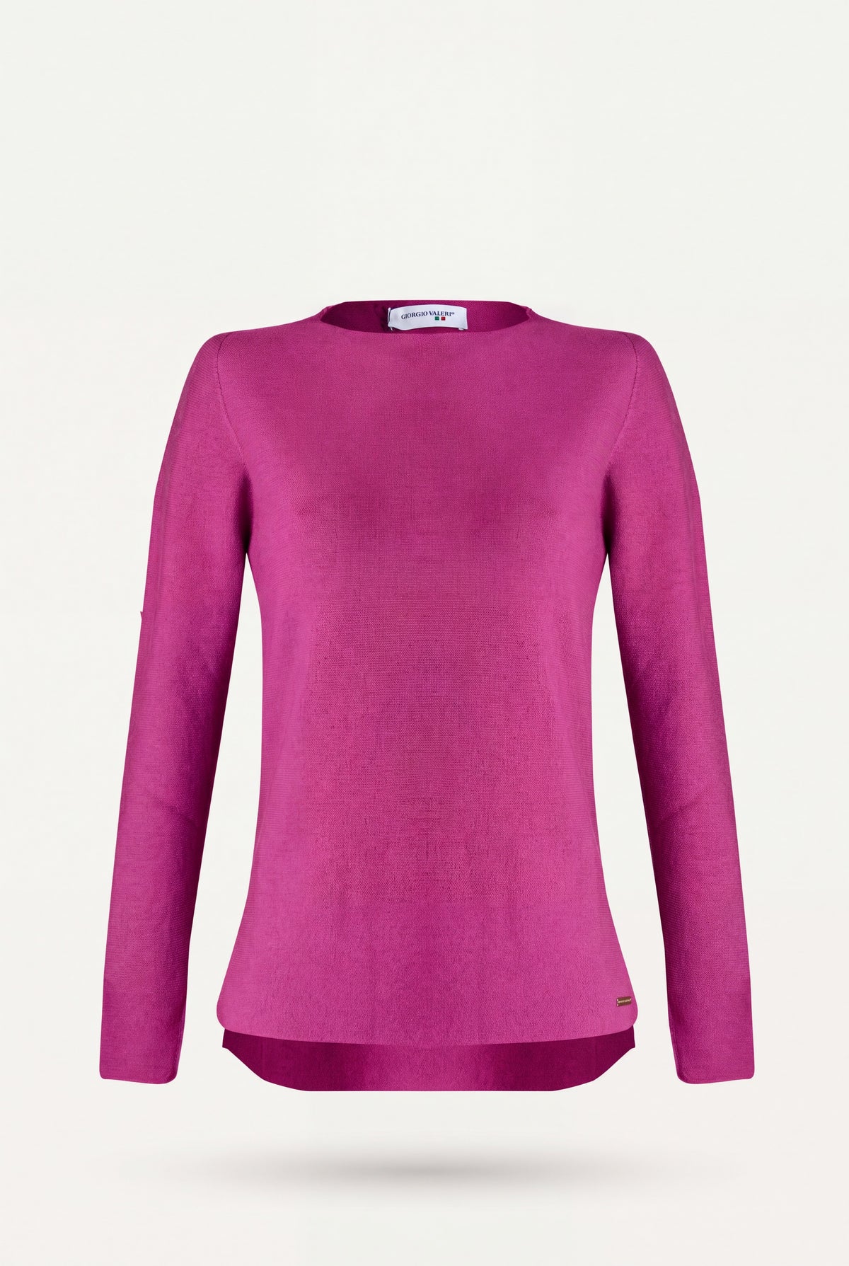 Maglia girocollo in pura lana verde con spacchetti laterali e lavorazione links, su sfondo neutro