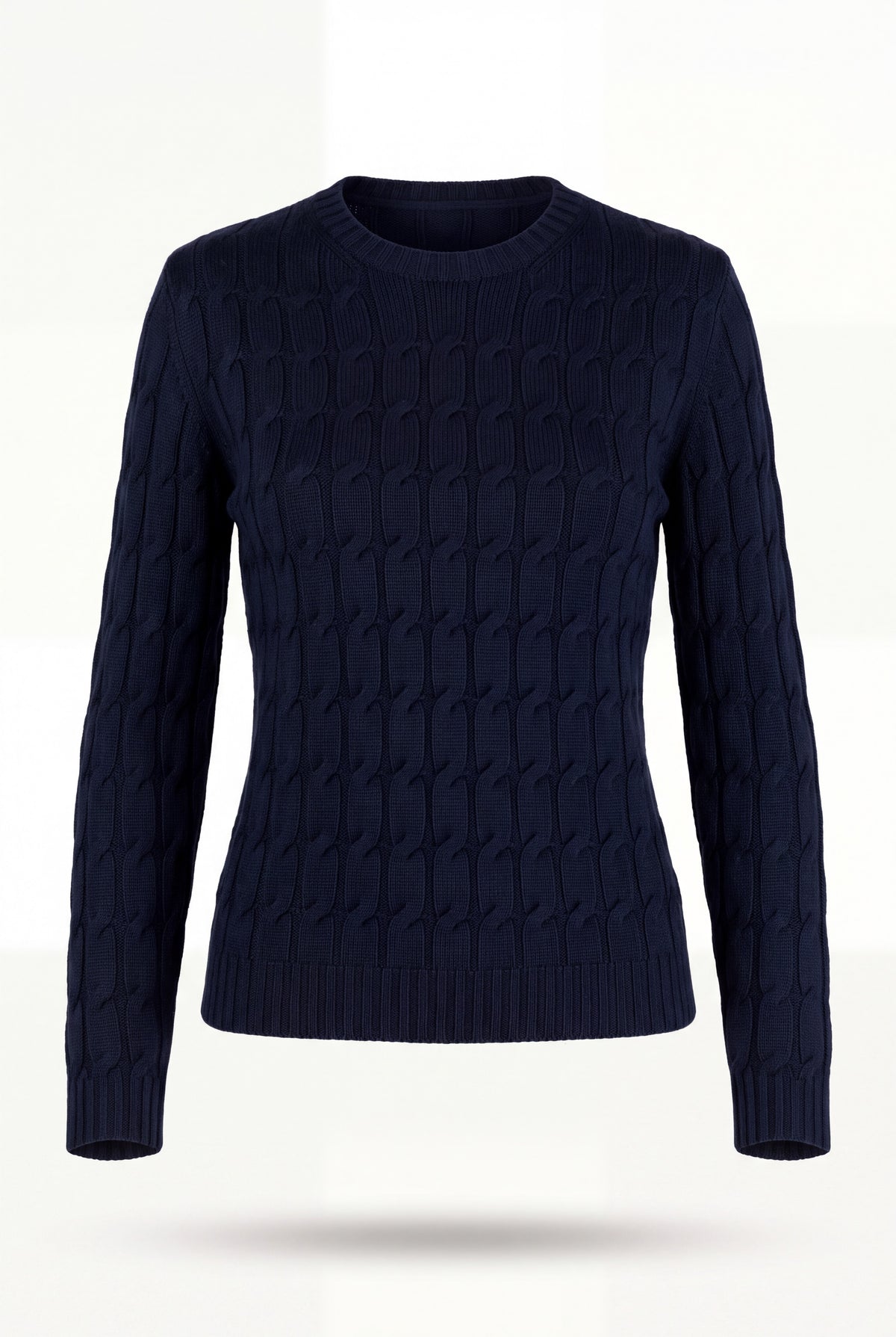 Maglione girocollo in pura lana a trecce color moro su manichino