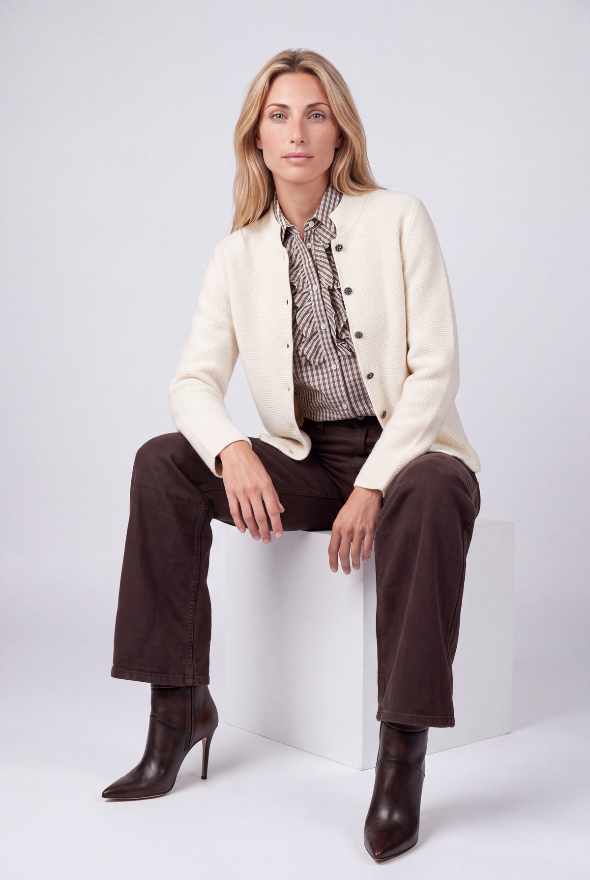Camicia a quadretti color moro con rouches sul davanti e bottoni
