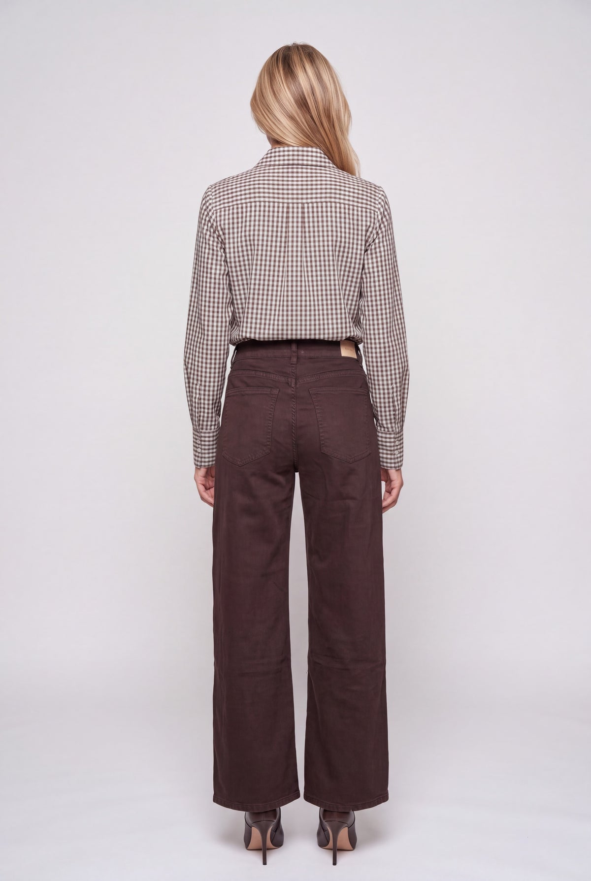 Camicia a quadretti color moro con rouches sul davanti e bottoni