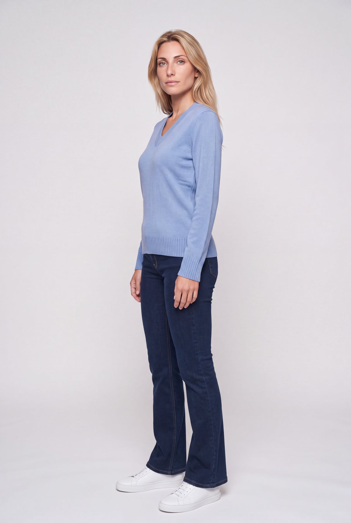 Maglia pura lana scollo a V arancione da donna, maniche lunghe e orlo a costine